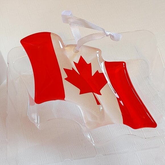 2019 Hallmark Keepsake Canadian Pride Ornament Glass Canadian Flag Terry… - Picture 6 of 8